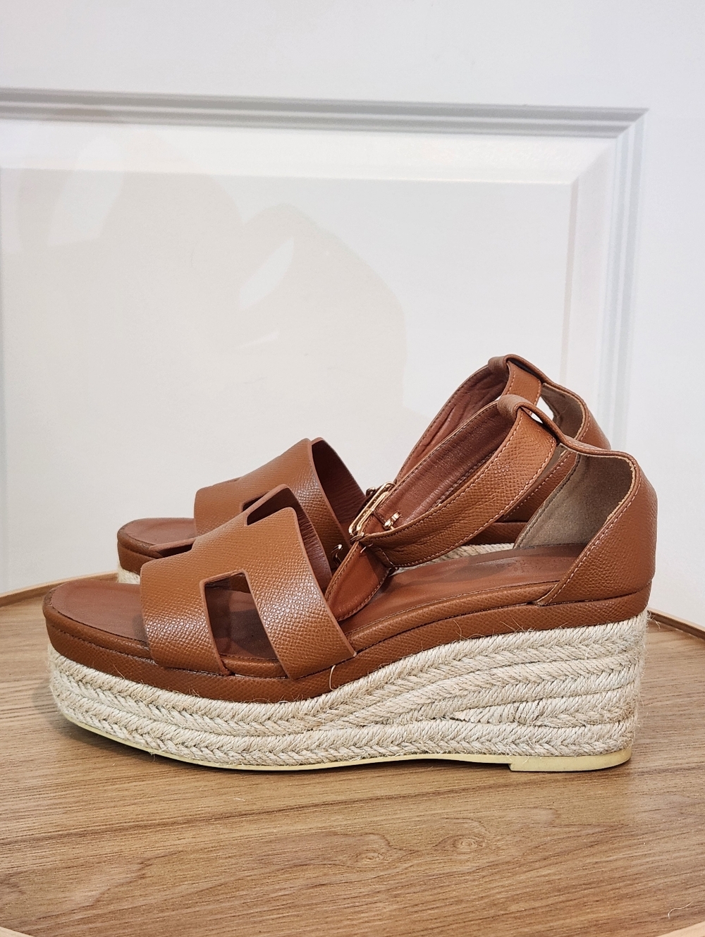 Hermes Elda Tan Leather Platform Espadrille Wedge Strap Heels Size 39 / 8-8.5 - Picture 4 of 11